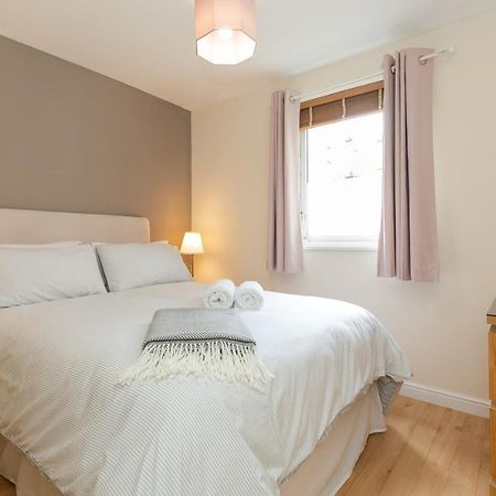 Dicksonfield Quiet Central Family Apartment With Parking Edimburgo Exterior foto