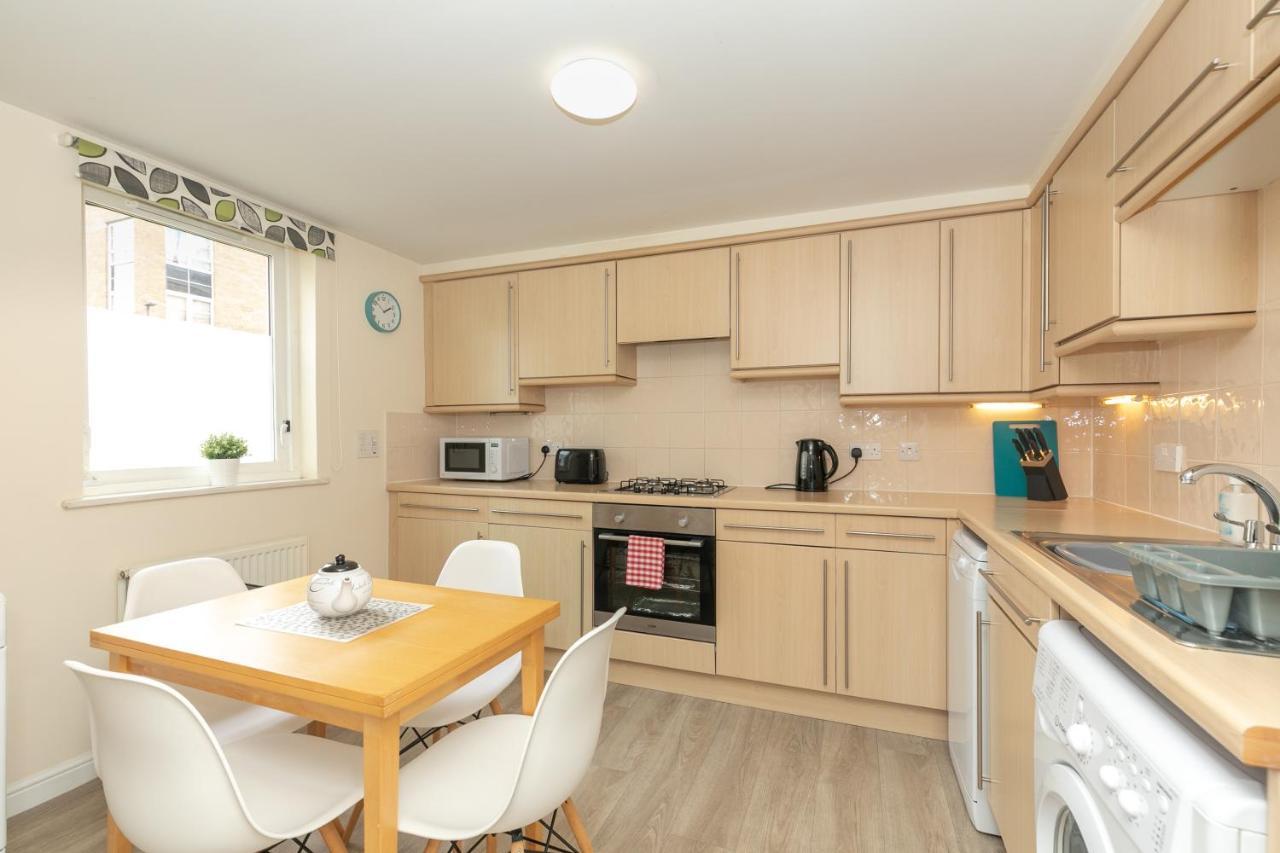 Dicksonfield Quiet Central Family Apartment With Parking Edimburgo Exterior foto